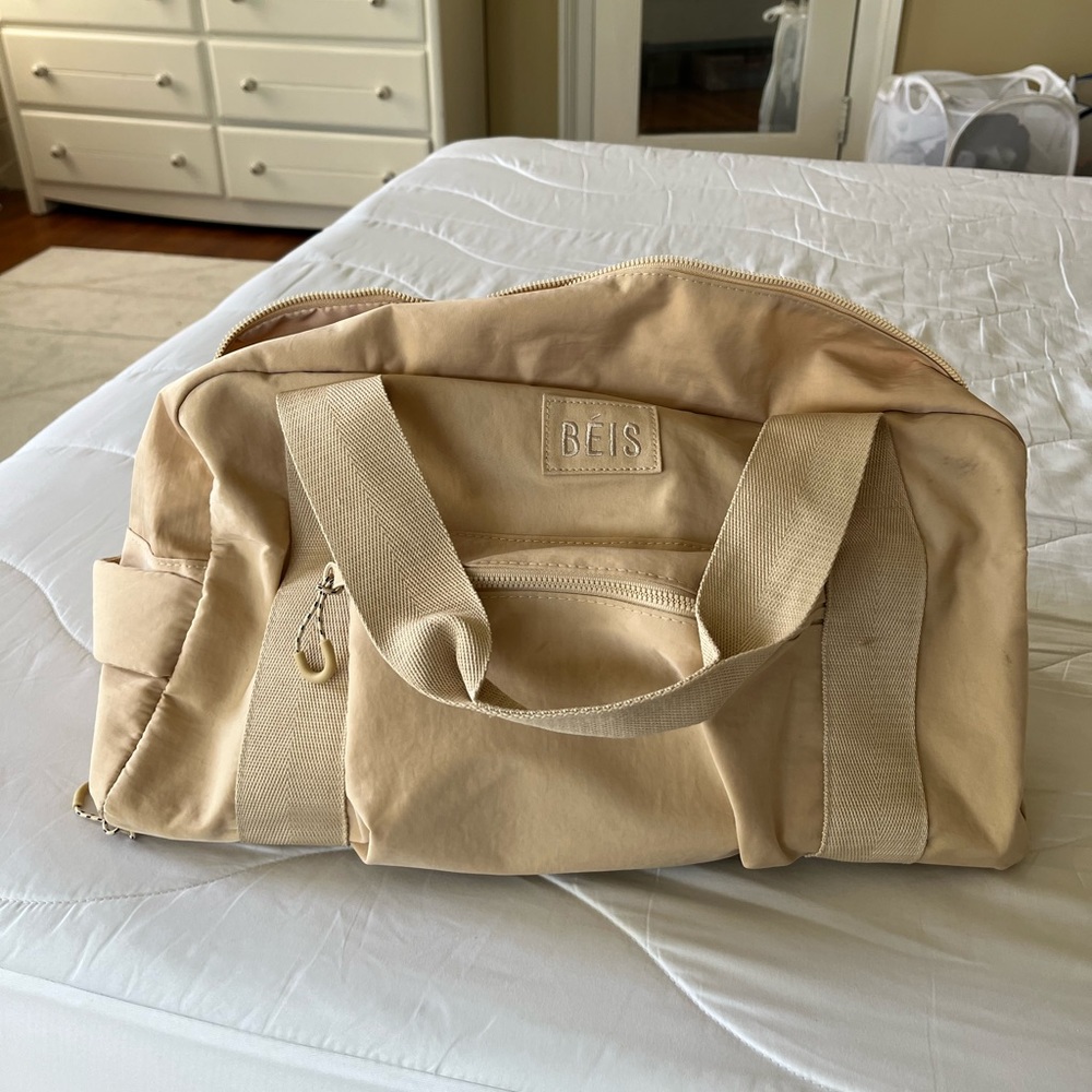 Beis Sport Duffel in Beige—PLEASE READ DESCRIPTION FOR DETAILS
